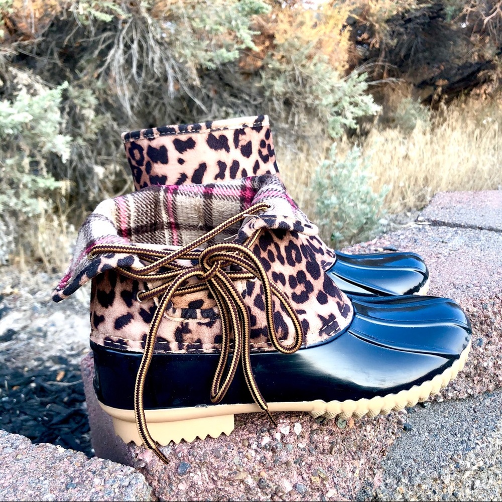 Leopard Rain Boot with Flannel Lining & Laces - Picture 8 of 13